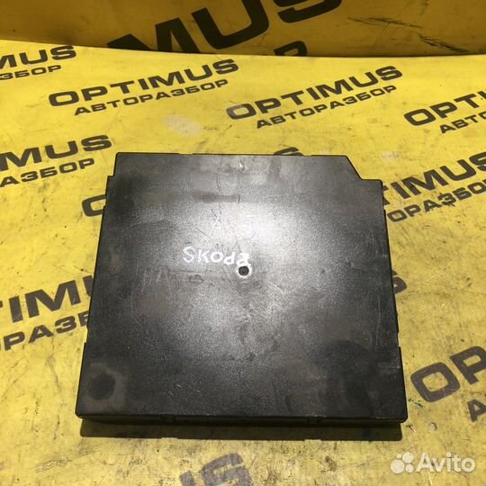 Блок комфорта Skoda Octavia (A5)