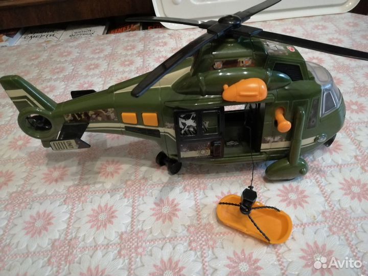 Военный вертолет Dickie