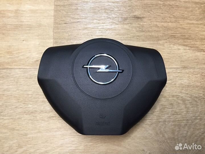 Крышка в руль/airbag/Заглушка Опель Астра H/Зафира