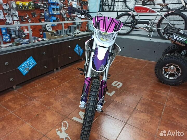 Питбайк Wels RT140 17\14 + шлем