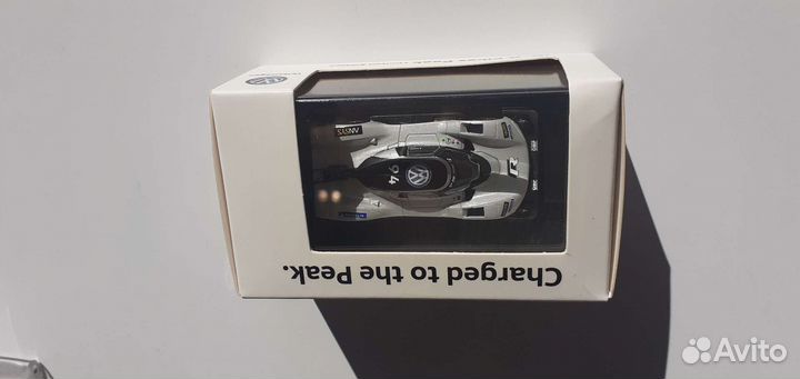 Коллекционные модели машин VW 1:43 и 1:87