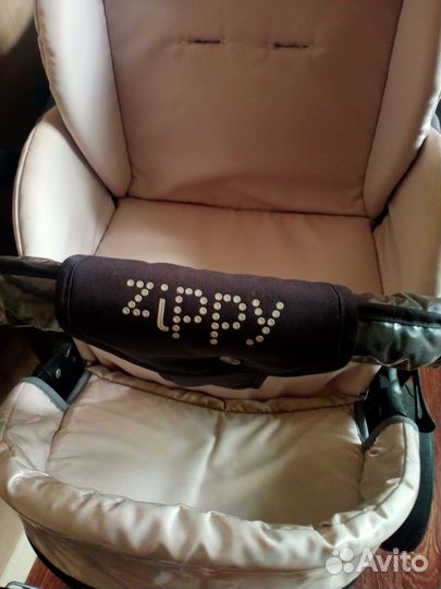 Коляска zippy прогулочная