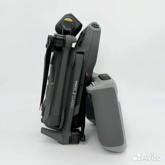Квадрокоптер DJI Mavic 3 Classic