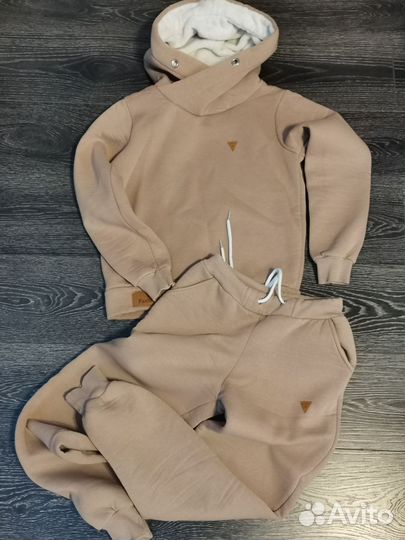 Спортивный костюм женский