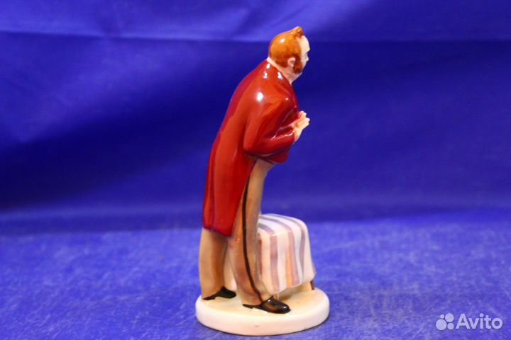 Чичиков лфз Фарфоровая статуэтка плоское дно Гогол
