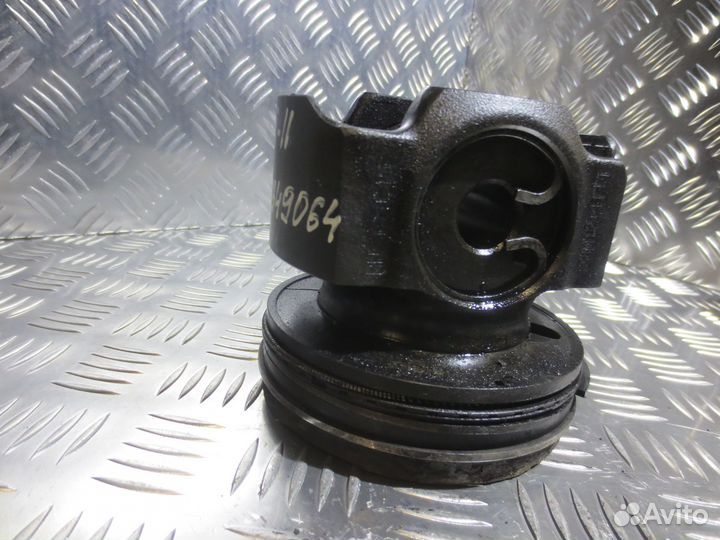 Поршень Volvo 20577661