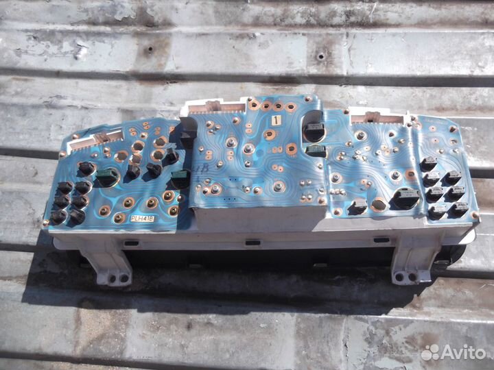 Панель приборов Mazda 626 GE