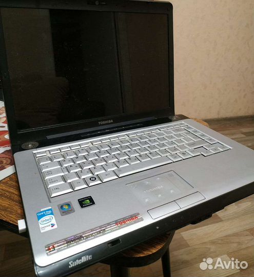 Ноутбук toshiba