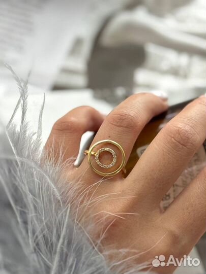 Кольцо в золотом и серебренном цветах