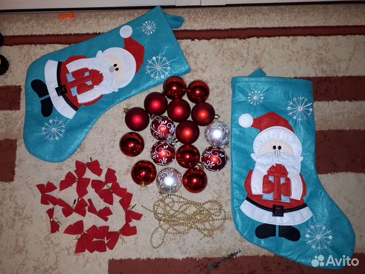 Елка иск., игрушки, гирлянды и др