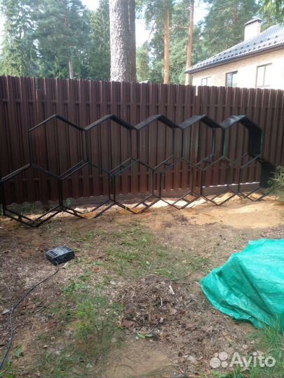 Дровница уличная