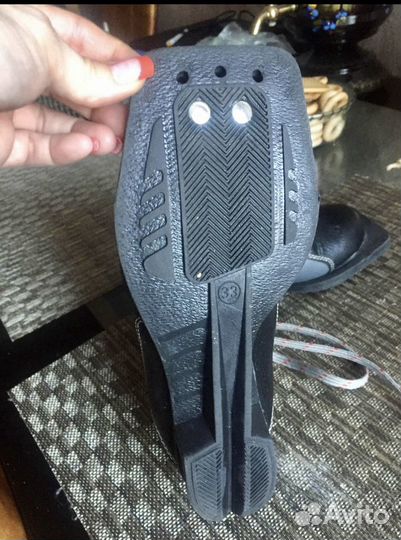 Лыжные ботинки