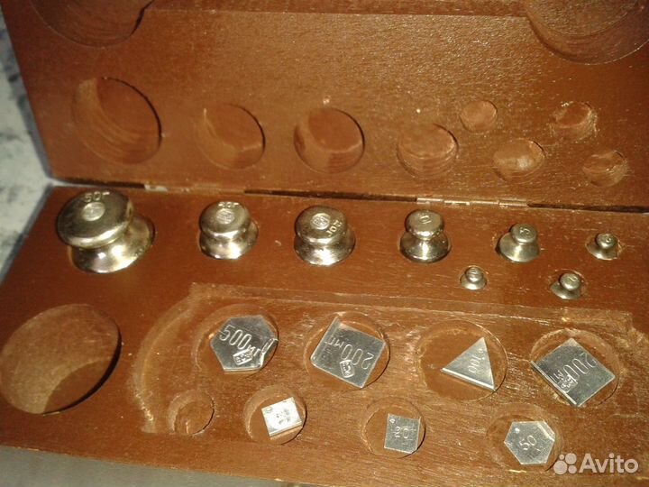 Равновесные ручные весы (аптекарские),гири