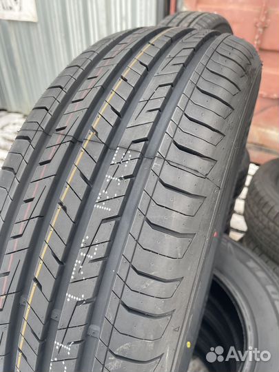 Tracmax X-Privilo TX5 215/65 R16 98H