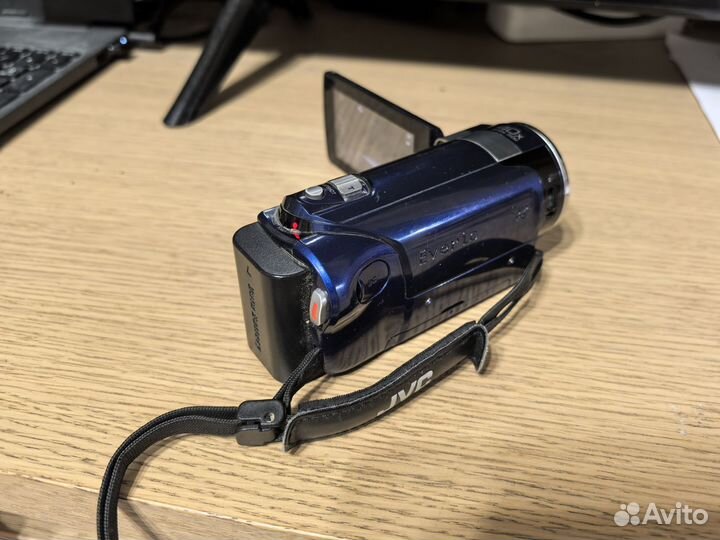 Видеокамера jvc everio gz-hm