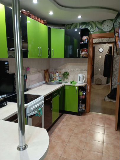 2-к. квартира, 65 м², 4/9 эт.