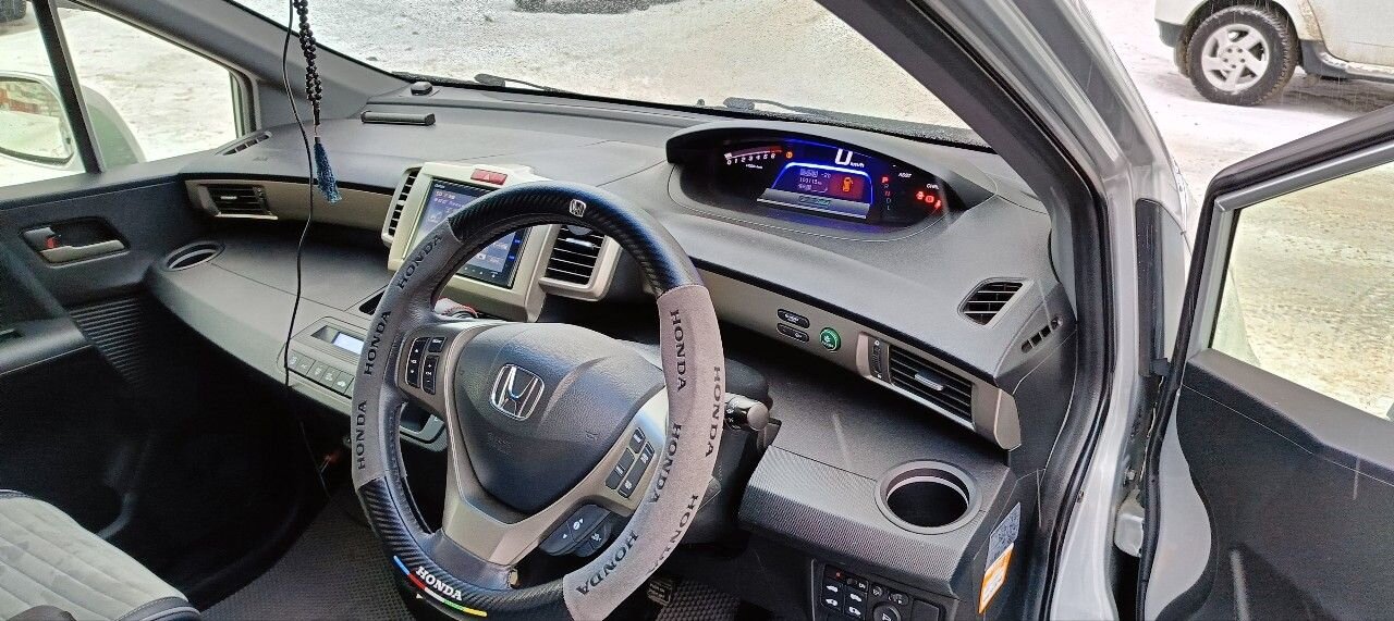 Honda Freed: фото владельца