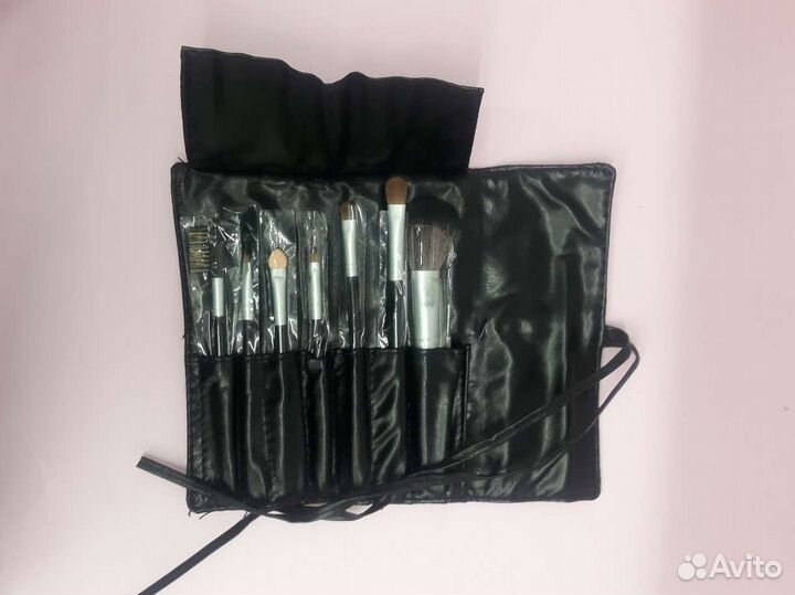 Набор кистей для макияжа в чехле