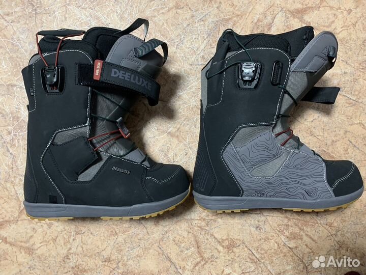 Сноубордические ботинки deeluxe 42.5