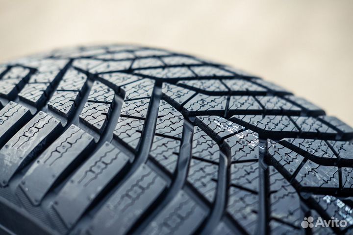 Yokohama W.Drive V905 315/35 R20 и 275/40 R20 110V