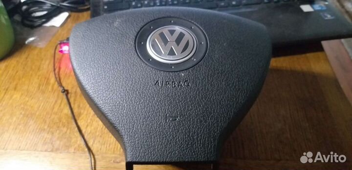 Подушка безопасности VW новая 5n0880201 airbag