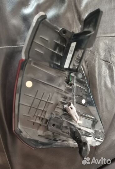 Subaru forester 5 sk 2018 фонарь задний правый LED