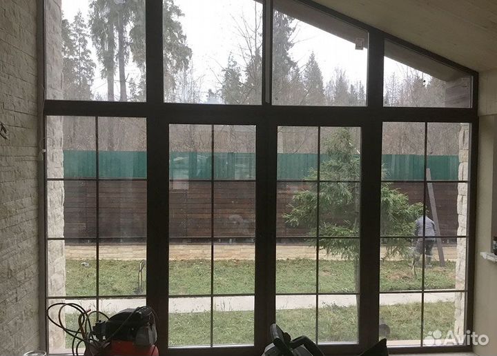 Остекление пластиковыми окнами в пол