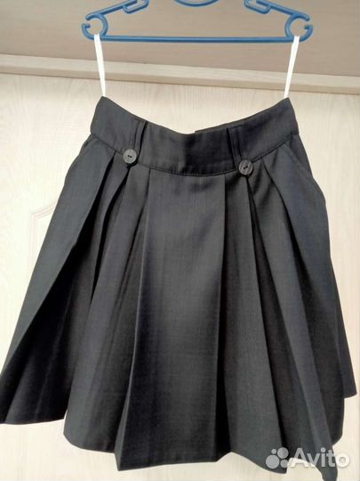 Юбка и жилет школьные р.28 (рост 122)