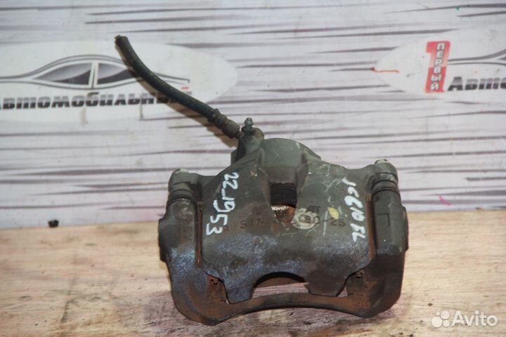 Суппорт перед лево c Toyota Crown JZS175 2JZ-FSE