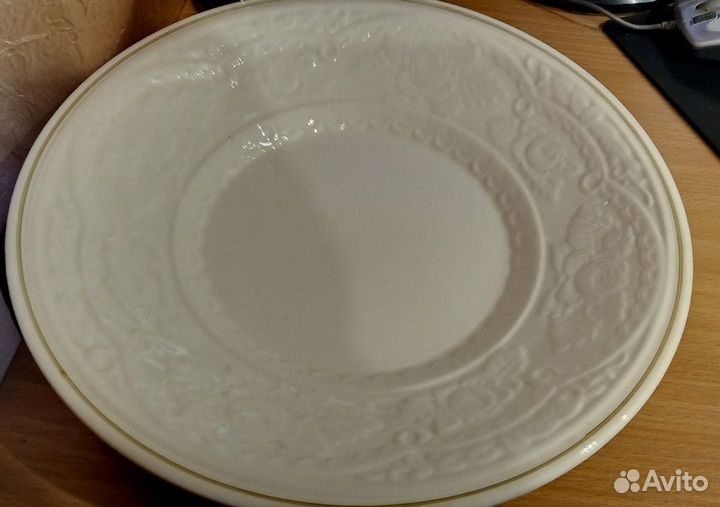 Блюдца Дулёво СССР. Тарелка рельефная с позолотой