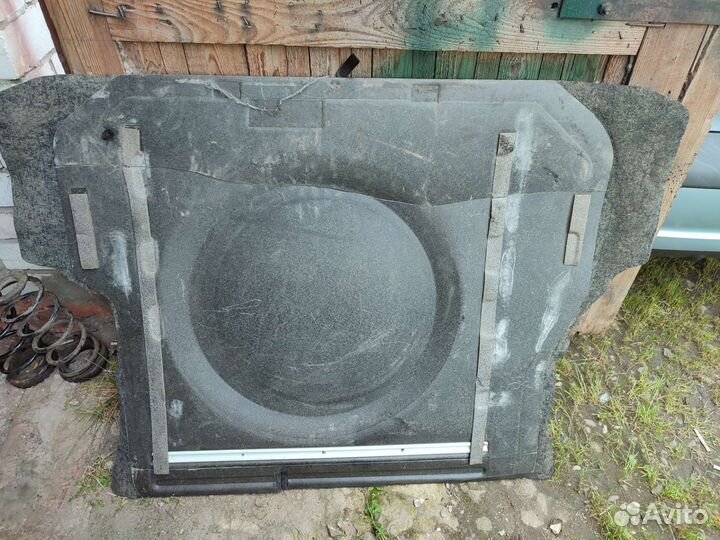 Коврик и пол багажника Hyundai Accent