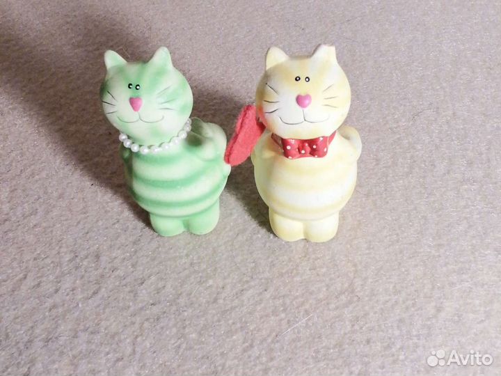 Статуэтки разные