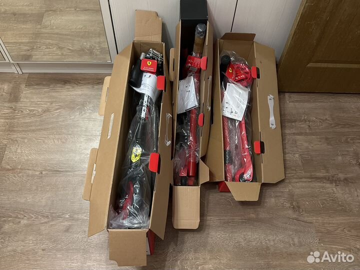 Самокат детский и доя взрослый ferrari