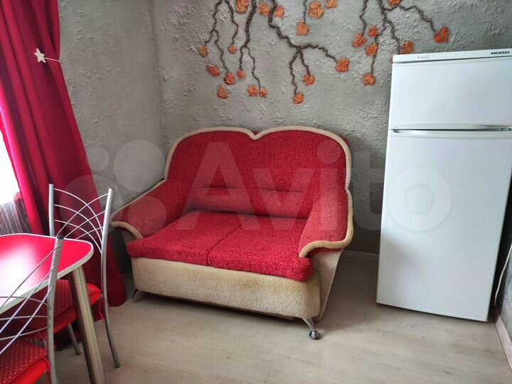 2-к. квартира, 53 м², 1/4 эт.