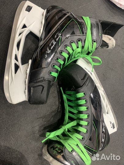 Коньки хоккейные