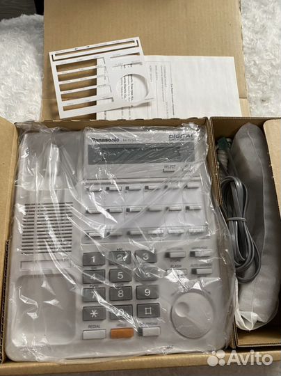 Цифровой системный телефон