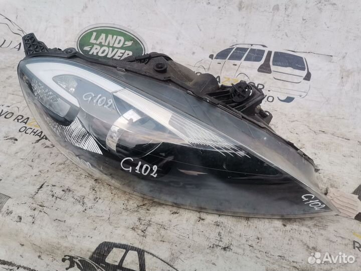 Фара правая ксеноновая Volvo V40 2012-2016