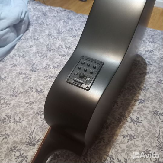 Акустическая гитара