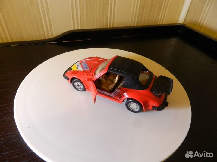 Модель спортивного авто