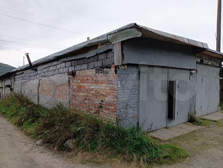 Гараж, > 30 м²