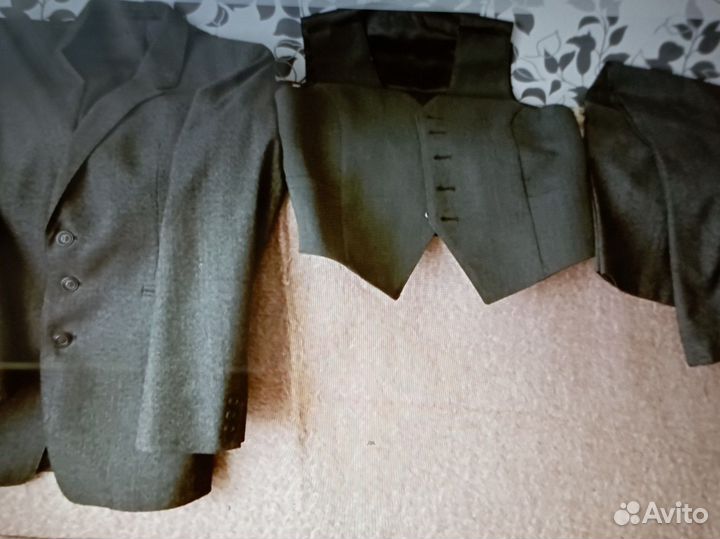 Костюм- тройка мужской 50 размер рост 170