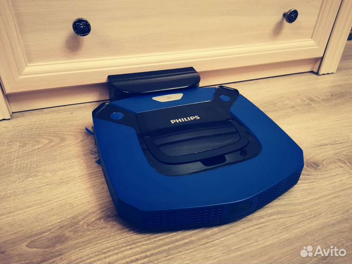 Робот- пылесос Philips