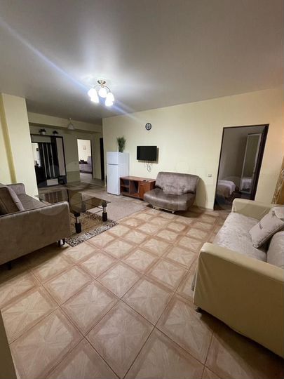 3-к. квартира, 80 м², 1/9 эт.