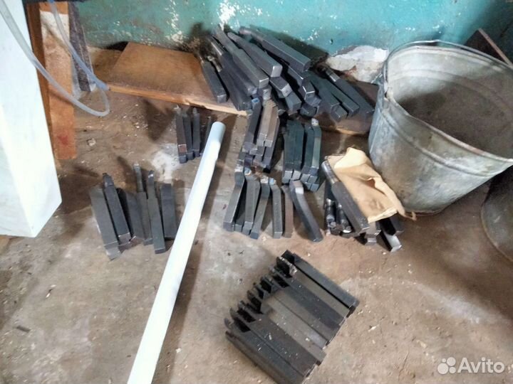 Петли приварные, гаражные, токарные резцы