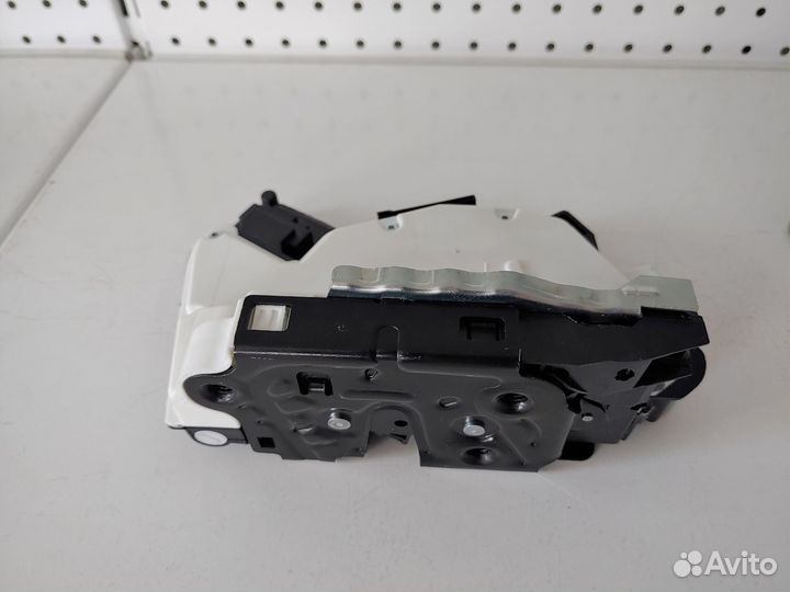 Замок двери передний правый polo 6RD837016A