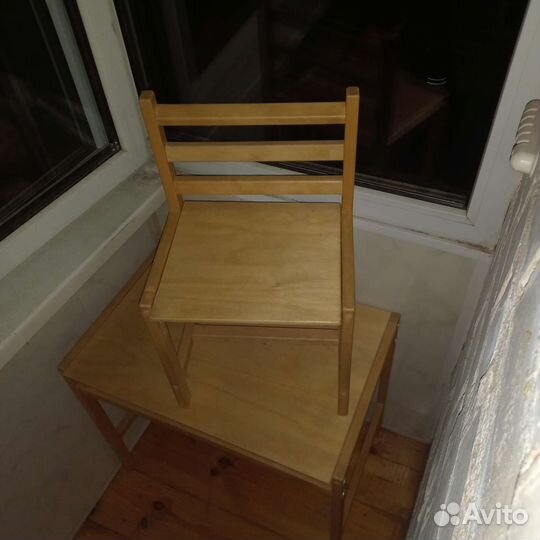 Детская парта и стул дерево