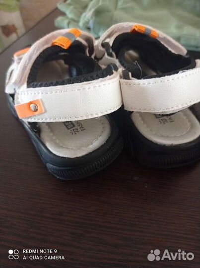 Сандалии уни