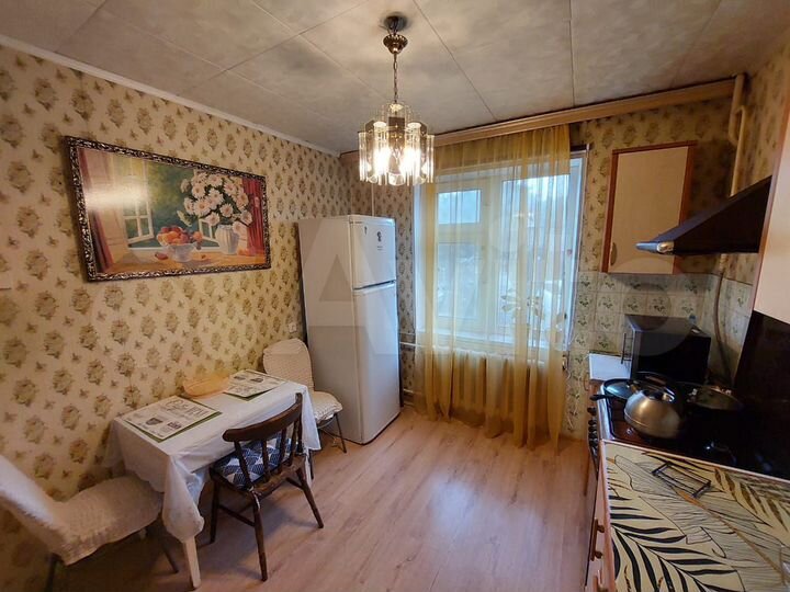3-к. квартира, 70 м², 1/9 эт.