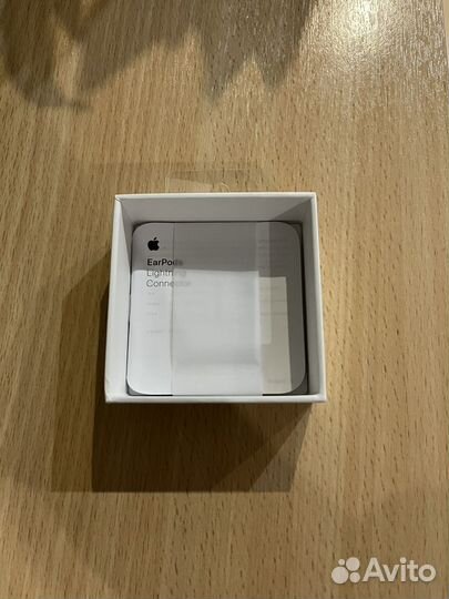 Оригинальные наушники Apple EarPods Lightning