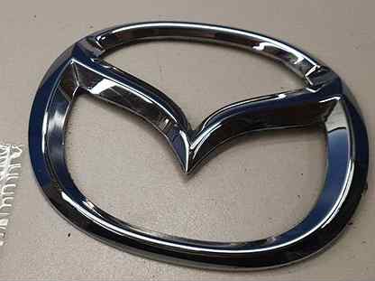Эмблема двери багажника Mazda CX-5 2017